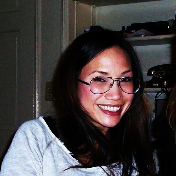 Meet your Posher, Heather - Picture 1 of 1